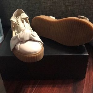 Fenty Bow Creeper